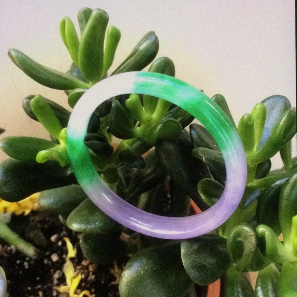 JADE Bangle solid two tone Green & Lavender from Burma. - Picture 2 of 6